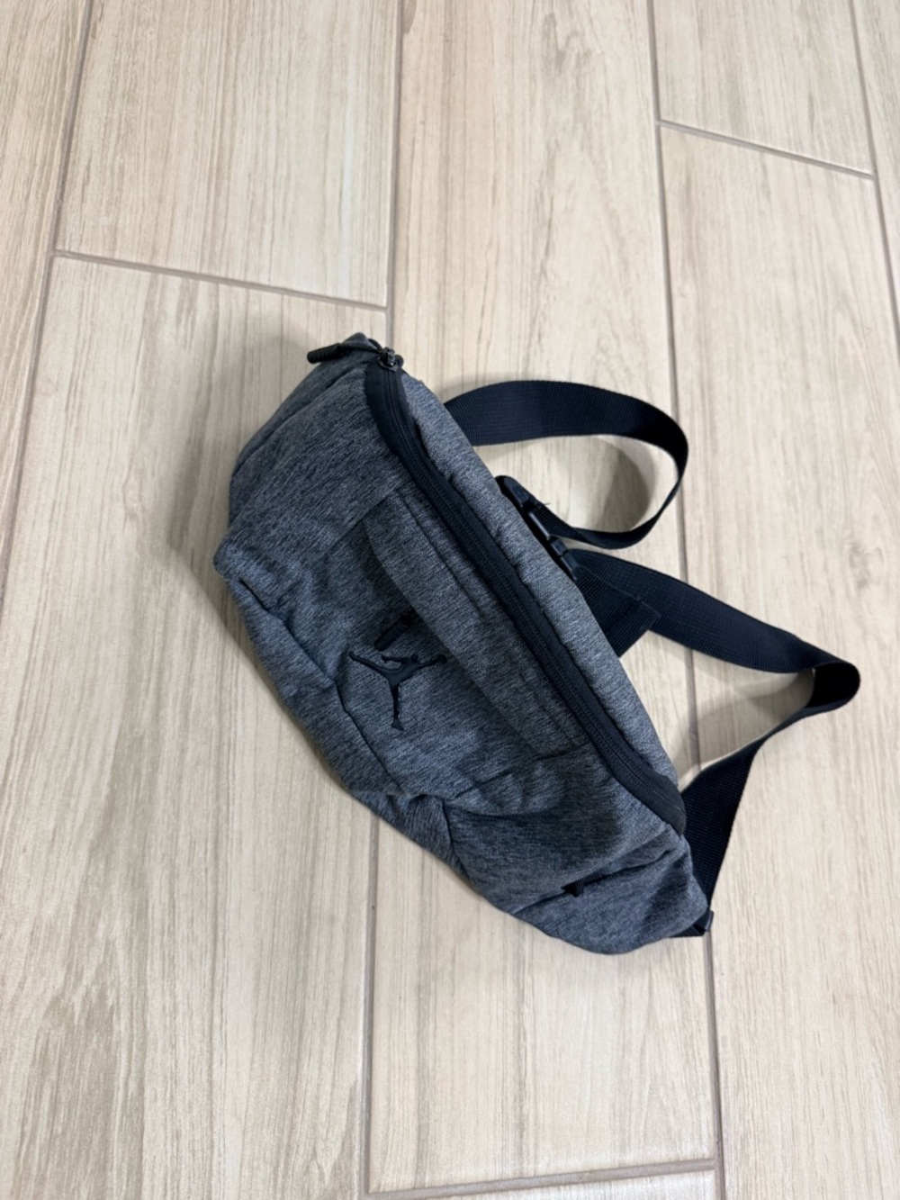 Jordan Air Crossbody Bag – Carbon Heather Gray | Unisex Waist Pack / Belt Bag